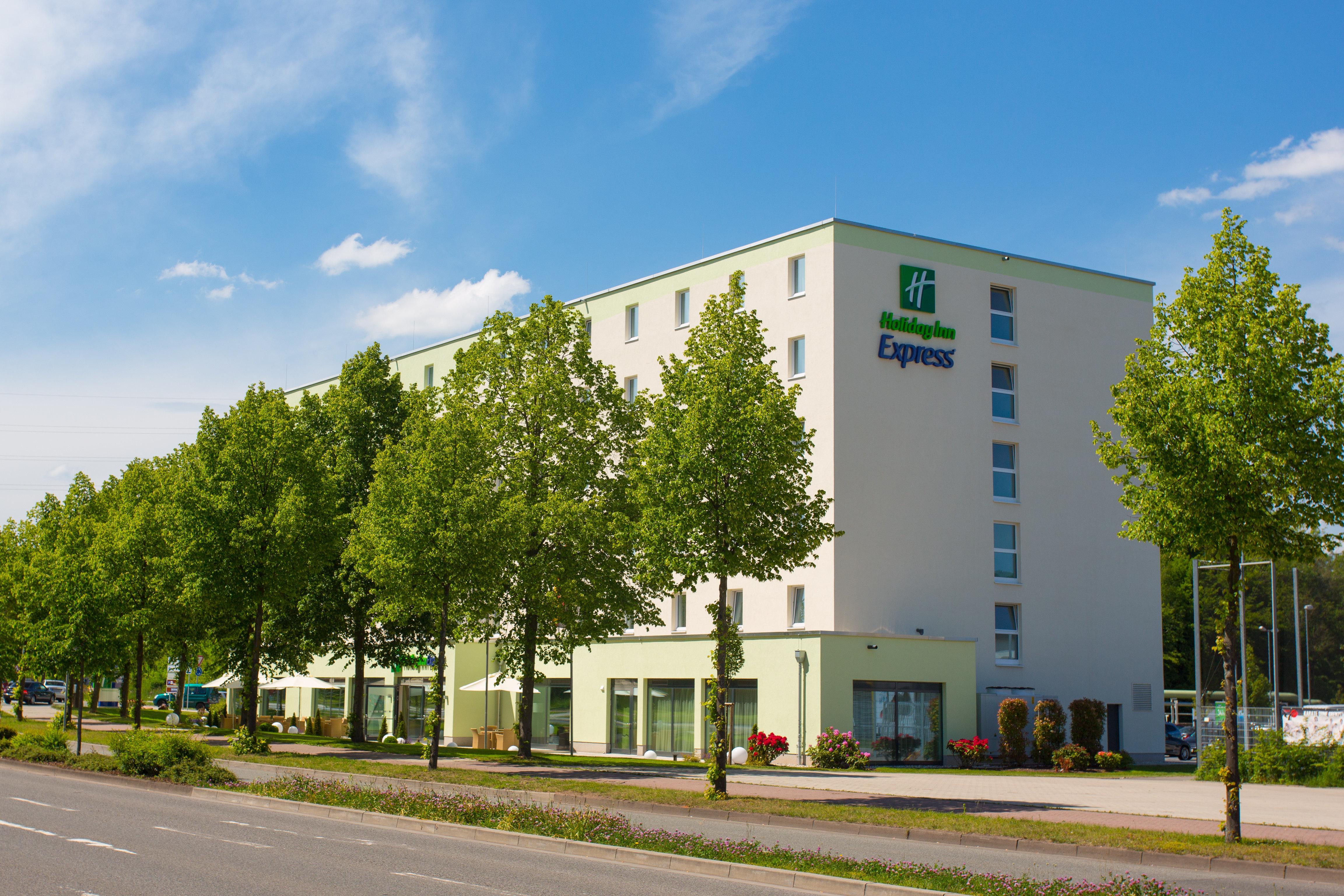 Holiday Inn Express Neunkirchen By Ihg Bagian luar foto