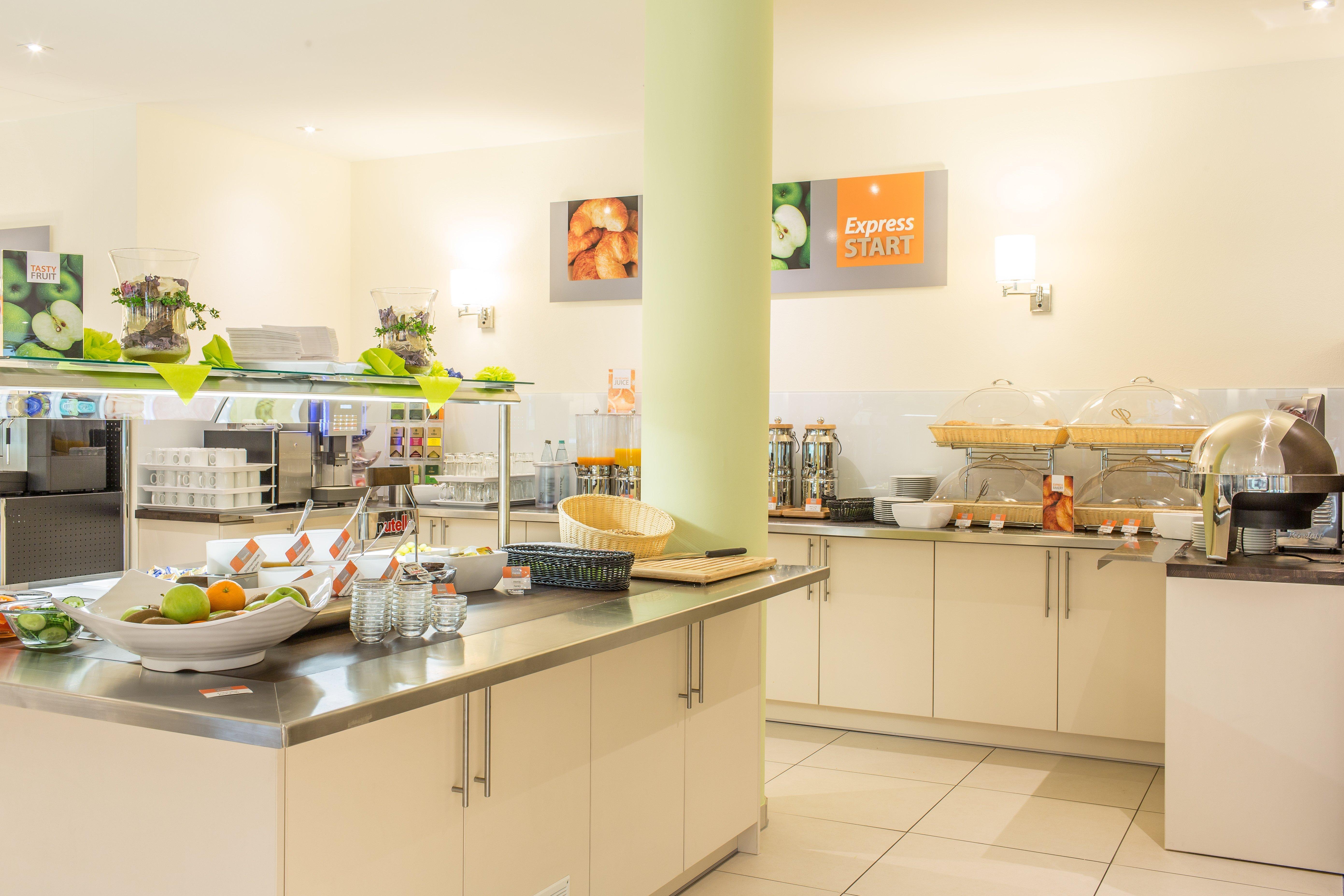 Holiday Inn Express Neunkirchen By Ihg Bagian luar foto