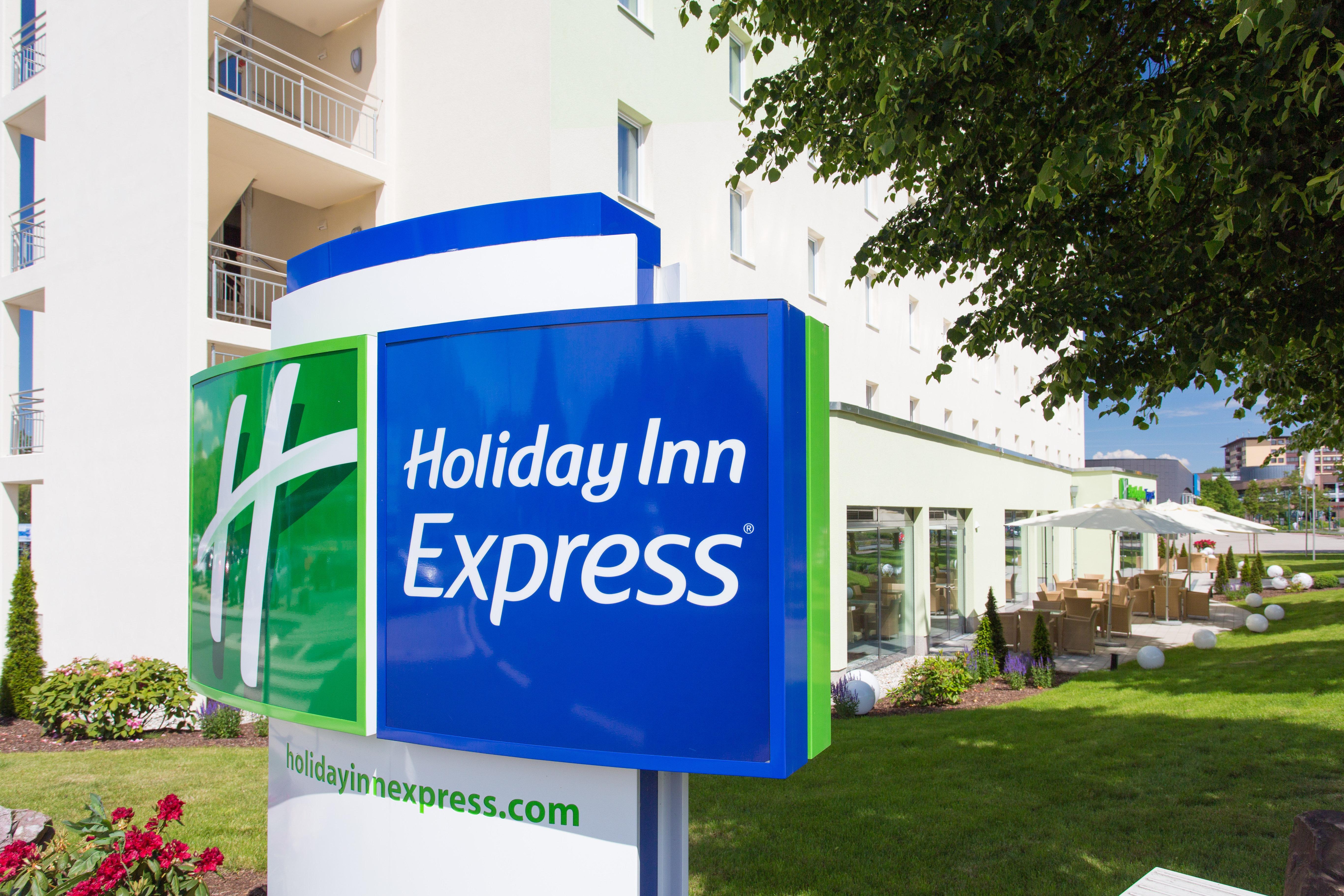 Holiday Inn Express Neunkirchen By Ihg Bagian luar foto