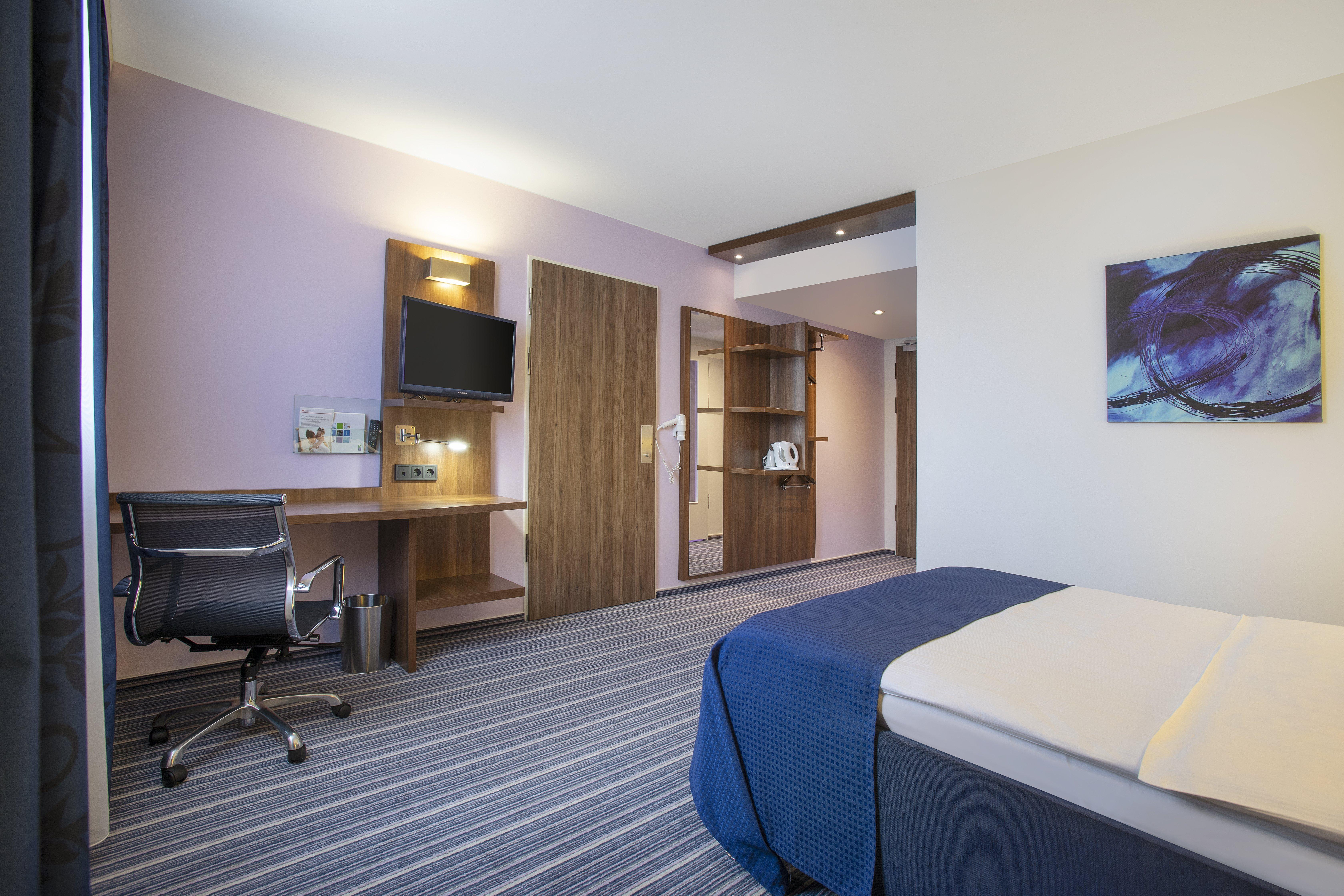 Holiday Inn Express Neunkirchen By Ihg Bagian luar foto