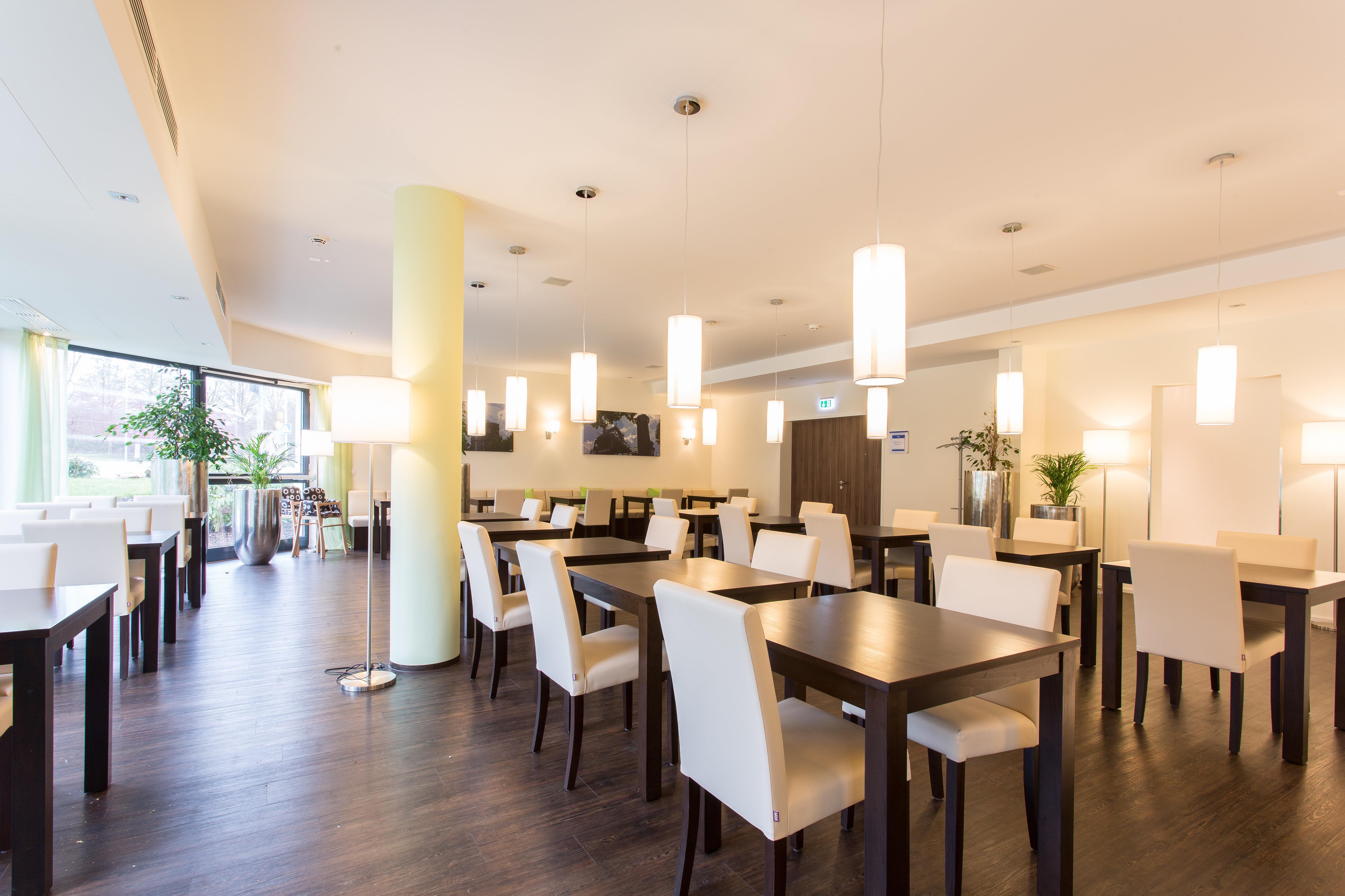 Holiday Inn Express Neunkirchen By Ihg Bagian luar foto