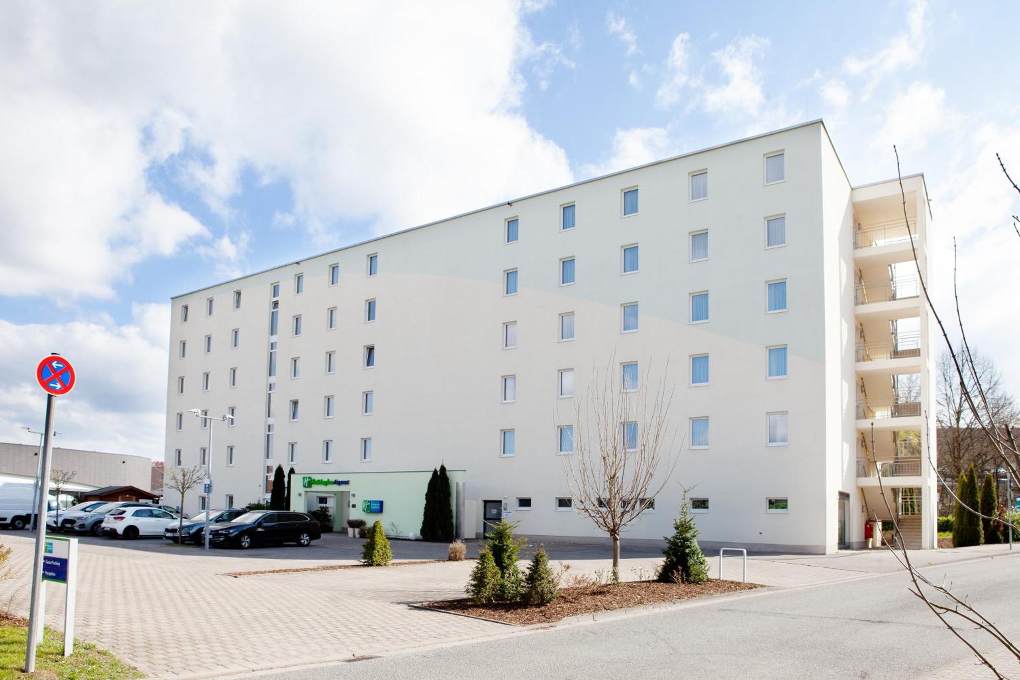 Holiday Inn Express Neunkirchen By Ihg Bagian luar foto