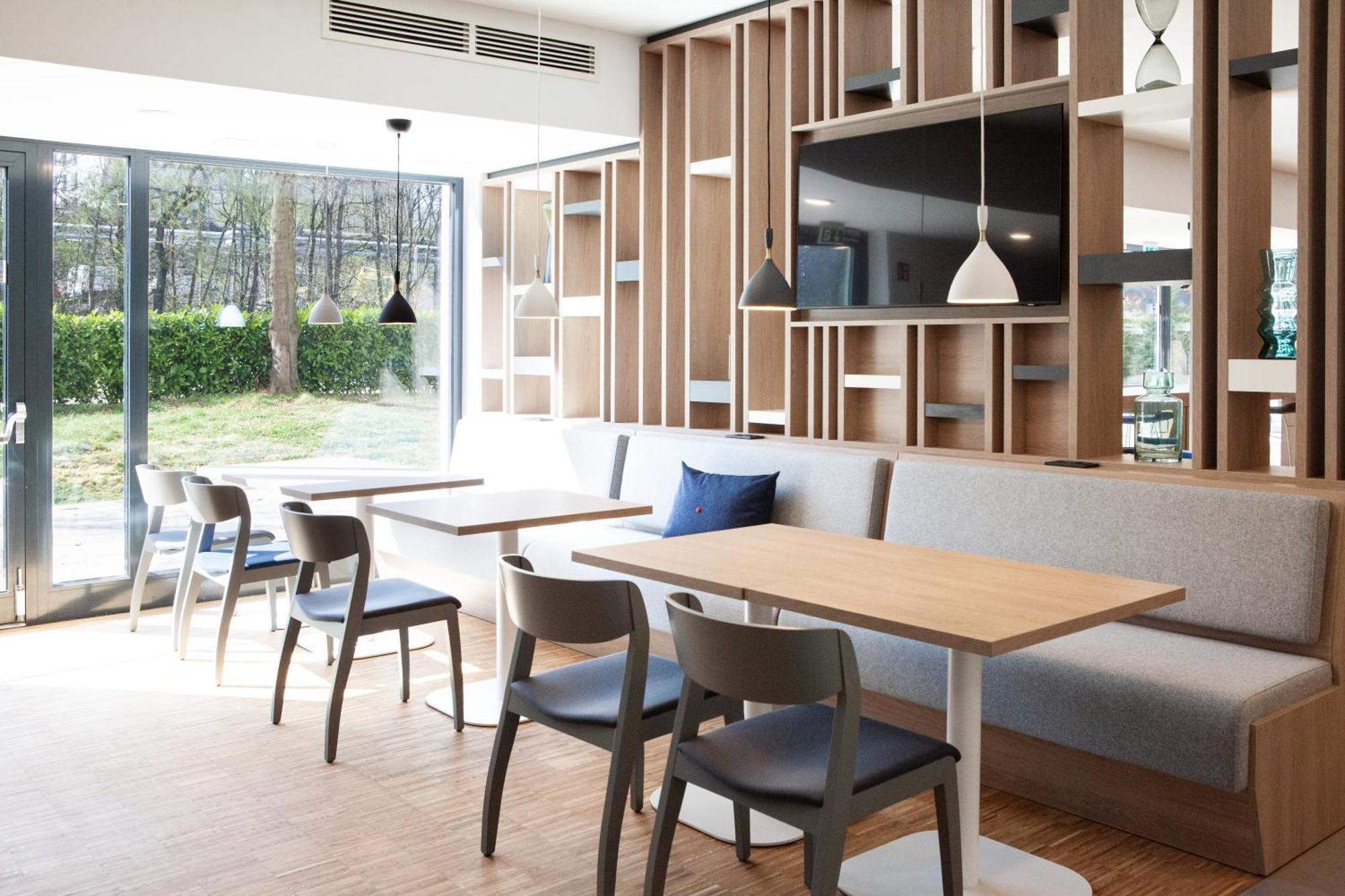 Holiday Inn Express Neunkirchen By Ihg Bagian luar foto
