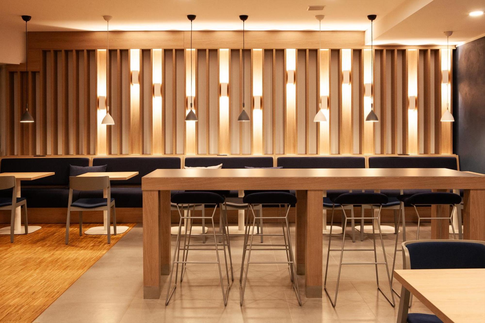 Holiday Inn Express Neunkirchen By Ihg Bagian luar foto